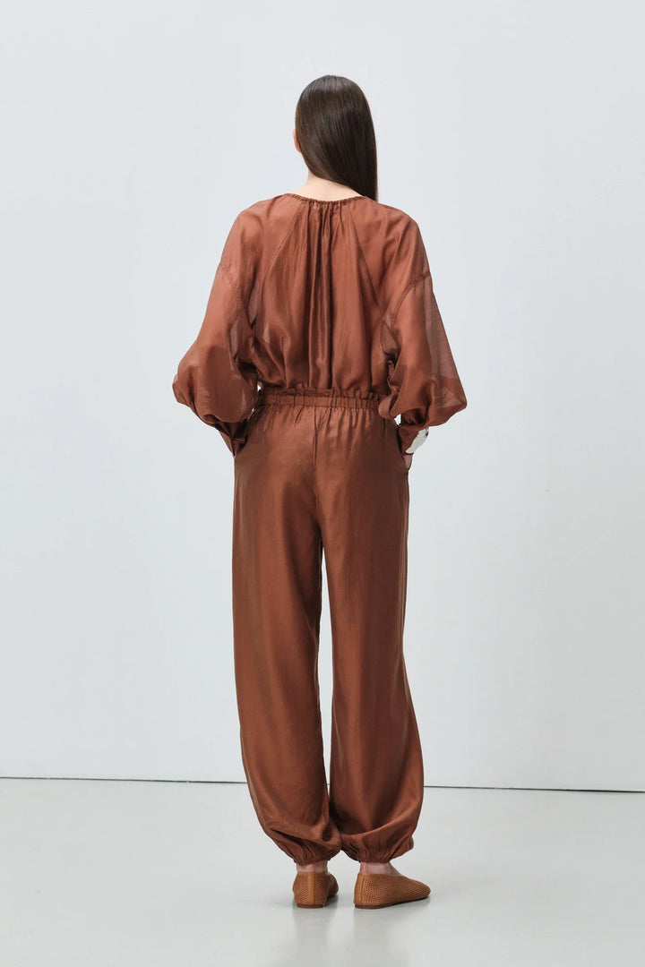 Devotion Twins SATIN brown blouse met ballonmouwen 026.004G