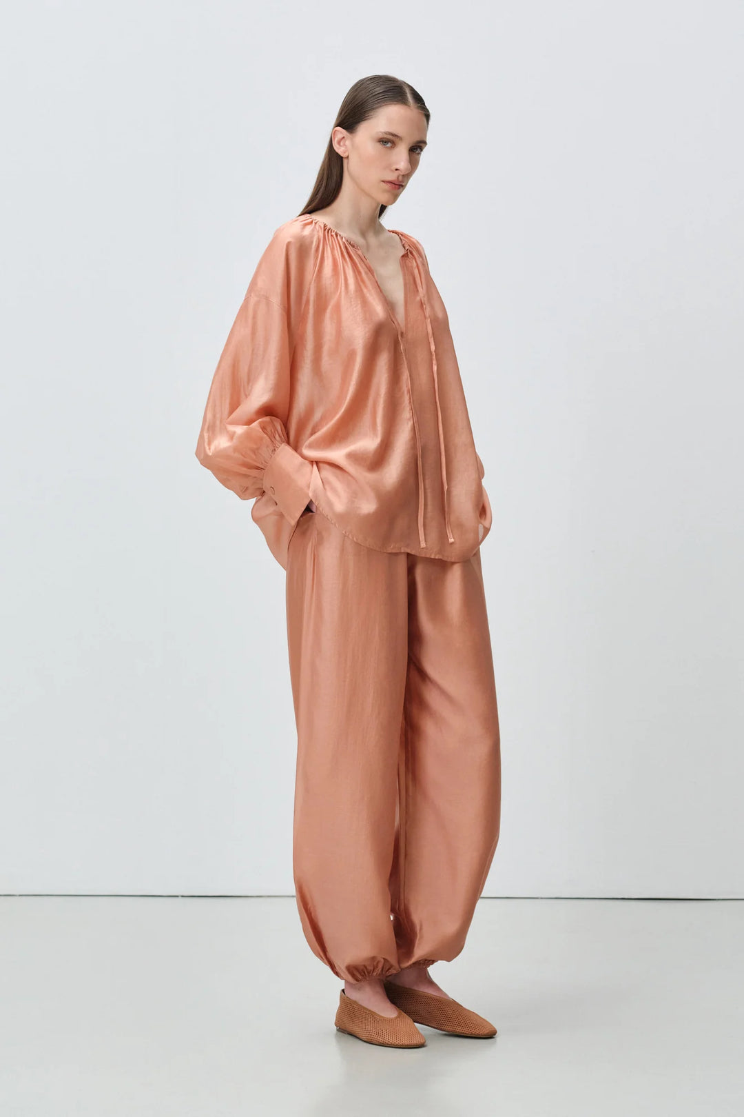 Devotion Twins SATIN powder blouse met ballonmouwen 026.004G